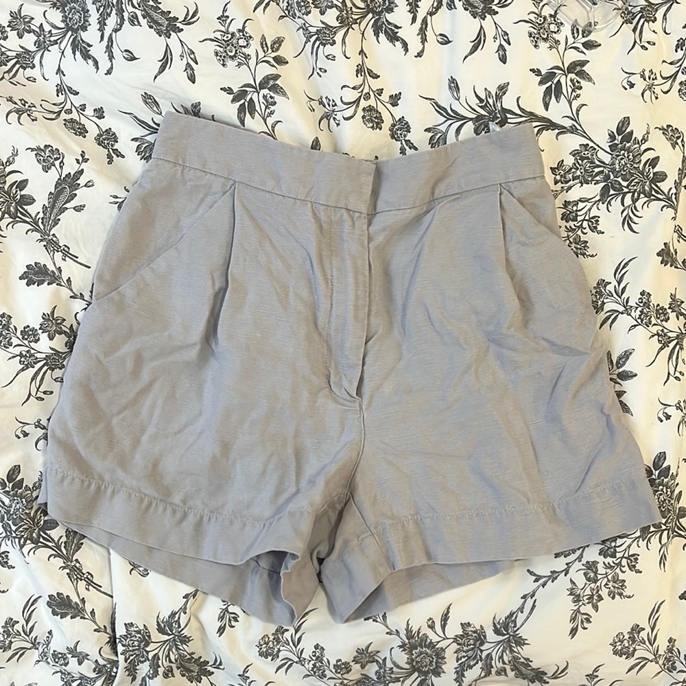 wilfred / aritzia | light blue fable linen shorts | size S